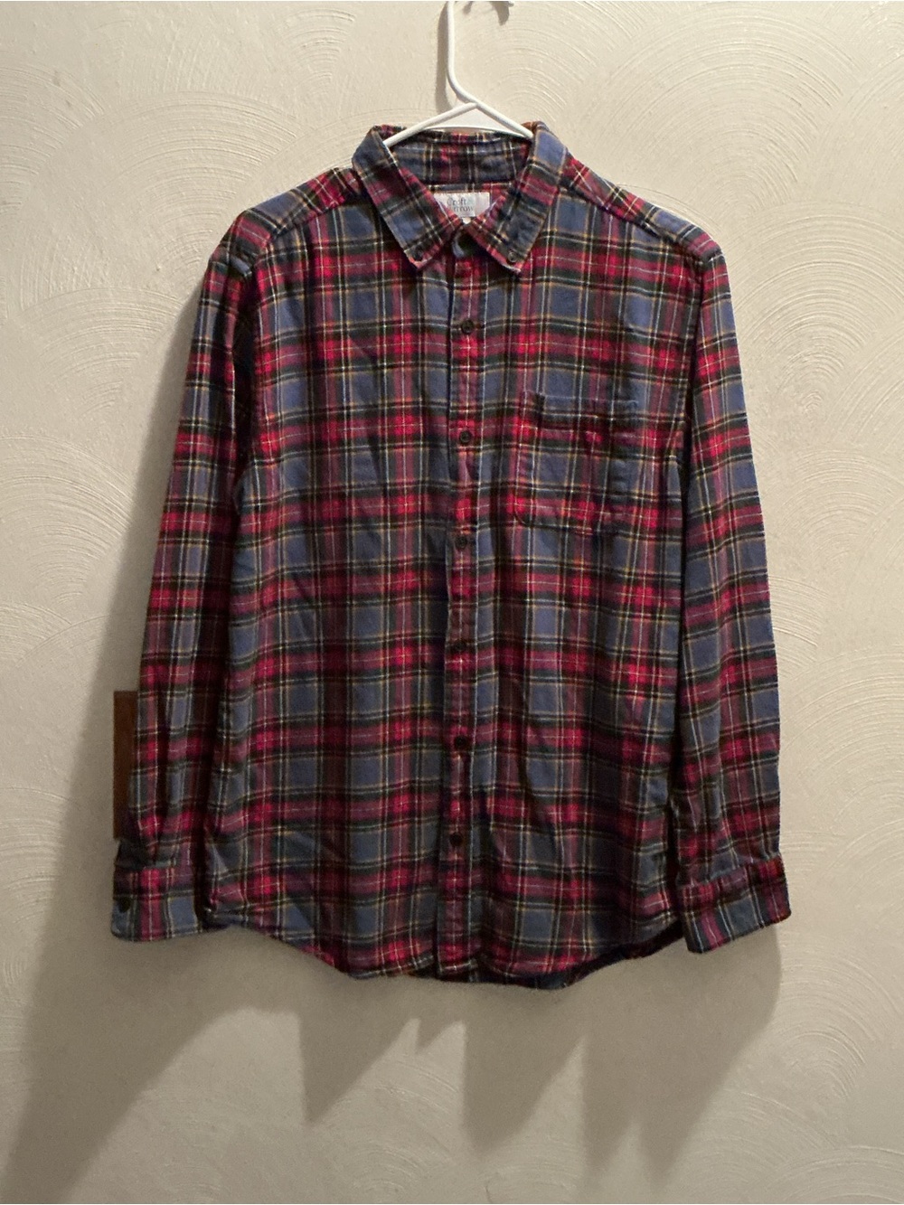 Croft & Barrow Women’s Plaid Flannel Button-Up Shirt. Size M. Front Chest Pocket
